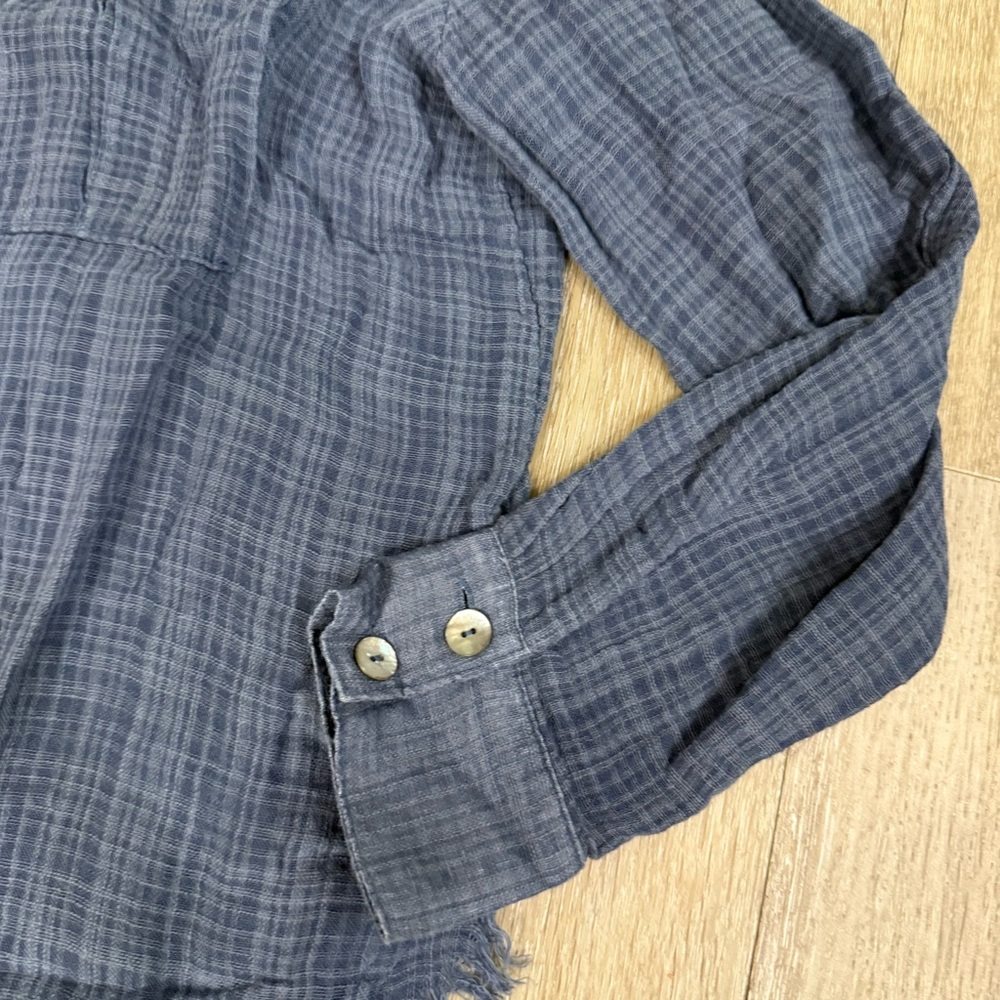 Women’s Navy Blue Button Henley Fringe Hem Top - Picture 4 of 5